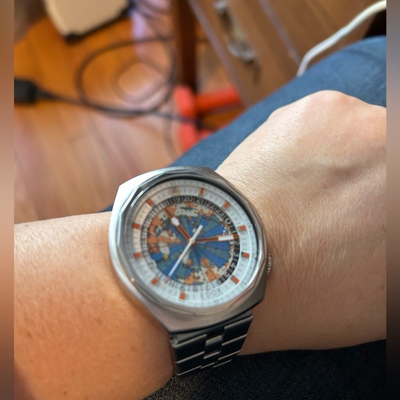 Edox Geoscope Worldtimer 42mm - Picture 2 of 8